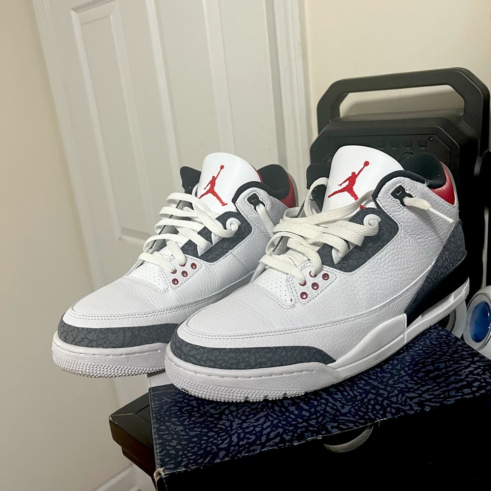 Jordan 3 Retro SE Fire Red Denim (2020)